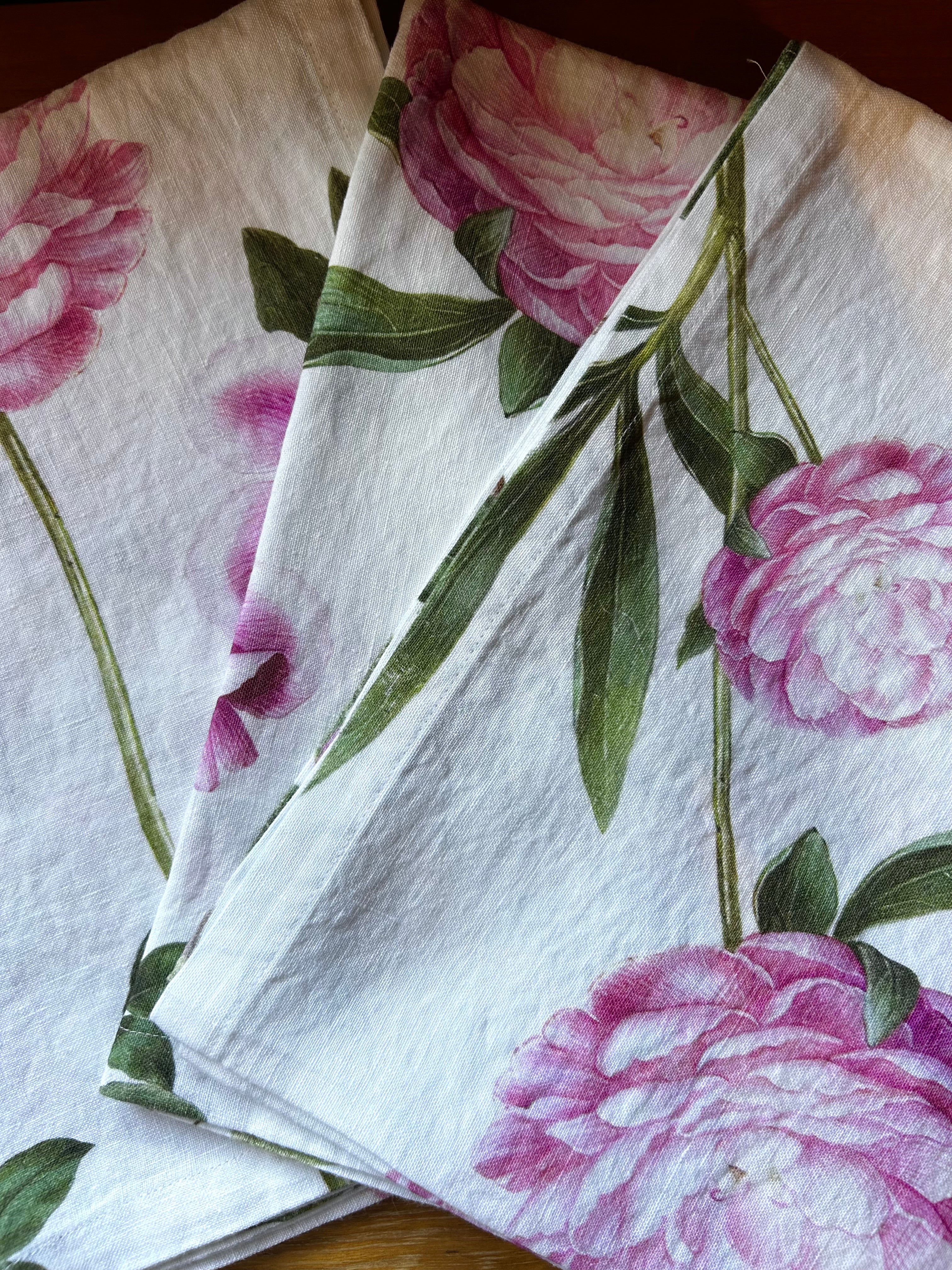 Peony Linen Table Runner