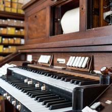 Lincoln Family Aeolian Organ